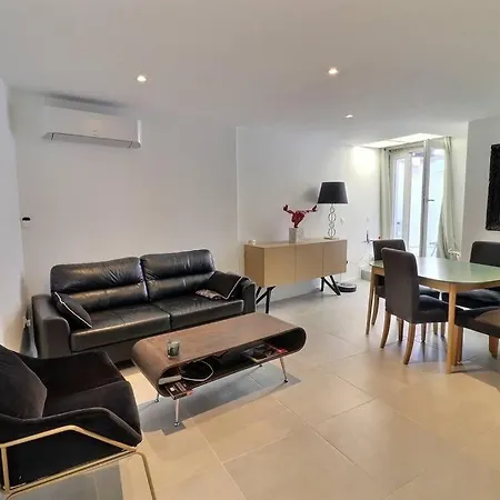 Maison Entiere, 2 Chambres Avec Parking Prive Gratuit Lunel (Herault)