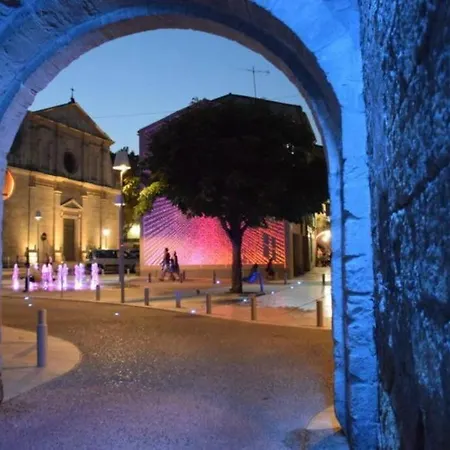 Maison Entiere, 2 Chambres Avec Parking Prive Gratuit *