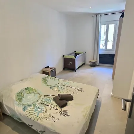 Maison Entiere, 2 Chambres Avec Parking Prive Gratuit Holiday home *