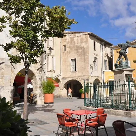 Maison Entiere, 2 Chambres Avec Parking Prive Gratuit *